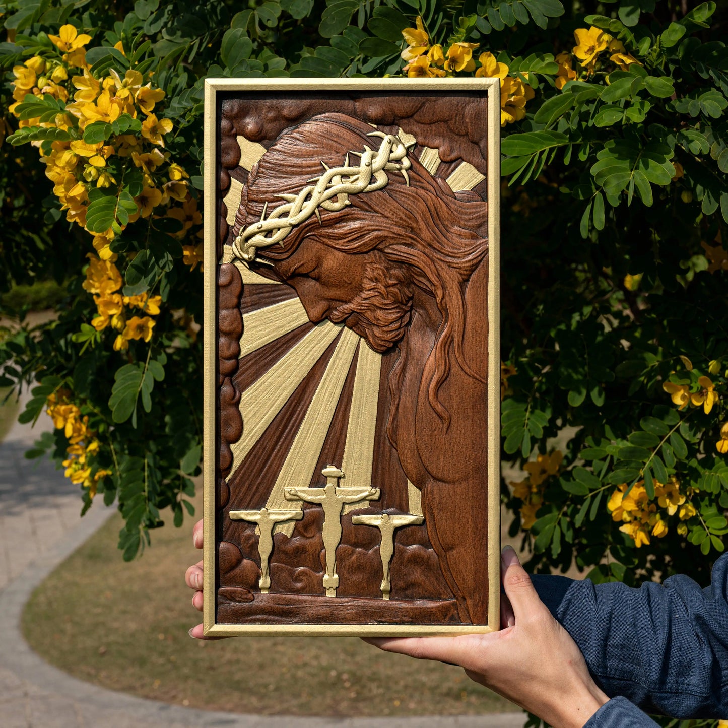 Hand-Carved Crucifix Wood Plaque – Beech Wood Religious Wall Art, Painted Gold,for Home Decor, Christian Wall Hanging, Solid Wood Plaque, Christian Gift