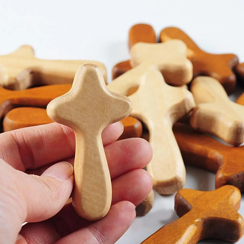 Handheld Wooden Comfort Cross – Solid Pine Prayer Cross for Christians, Pocket-Sized Jesus Gift for Baptism, Communion, or Church Events