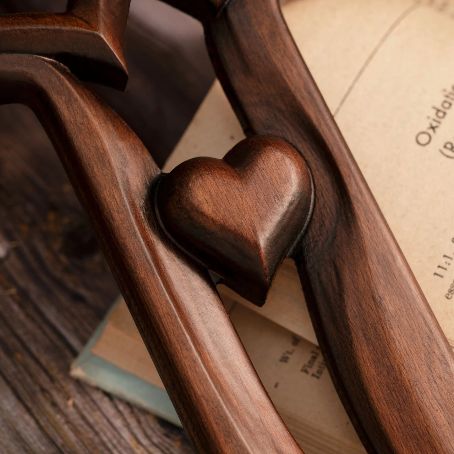 Intertwined Heart Wooden Cross - Hand-Carved Wall Art for Wedding, Anniversary, Valentine's Day, Christian Love Symbol