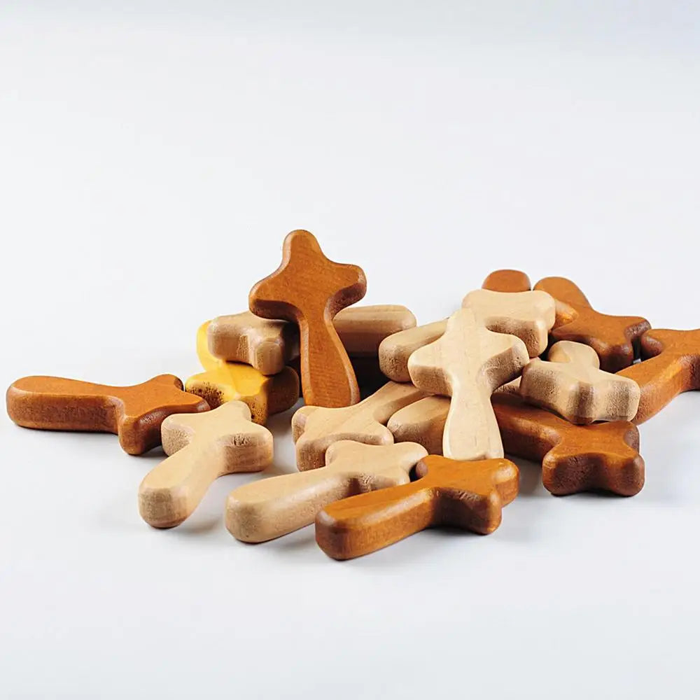 Handheld Wooden Comfort Cross – Solid Pine Prayer Cross for Christians, Pocket-Sized Jesus Gift for Baptism, Communion, or Church Events